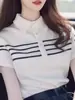 Nuevo Estilo de Verano Único y Chic Dulce y Picante Top con Cuello Polo con Diseño de Alta Gama y Camiseta de Rayas de Manga Corta de Nicho para Mujer