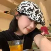 Gorra de visera con estampado de leopardo estilo retro americano para mujer, sombrero boina fino de diseño de nicho para verano, gorra de pico de pato
