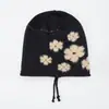 Gorro con cordón transfronterizo para otoño e invierno, gorro de punto jacquard con letras, sombrero de moda para circunferencia de cabeza grande para clima frío, gorro de punto cálido para proteger las orejas