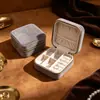 Caja de joyería portátil directa de fábrica con espejo, caja de joyería de lujo de alta gama, caja de almacenamiento de pulsera de cristal, collar, pendientes al por mayor