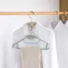 Colgador Directo de Fábrica para el Hogar de Hombro Ancho Perchero de Ropa sin Costuras Colgador al por Mayor Perchero de Plástico para Ropa Gancho Antideslizante