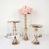 Adereços de Casamento Estilo Europeu Vaso de Flores de Ferro Forjado Decoração da Mesa Principal Arrumador de Flores Mesa de Assinaturas Suporte de Flores de Cristal Recipientes Ornamentos de Flores de Mesa