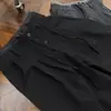 Pantalones de kendo casuales de estilo americano con rayas, doble cintura de botón, con una sensación similar a la de un traje, plisados, fluidos, de pierna recta, corte limpio.