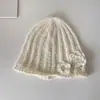 Sombrero de Punto Tejido a Mano Delgado Hueco Transpirable Elegante Versátil Bolso con Flor Sombrero Artístico Vintage Sombrero de Ganchillo