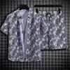 Camisas de Verão Masculinas 2025 Estilo Hong Kong Estudante Corte Solto Design de Nicho Interessante Novas Peças Superiores Masculinas Roupas de Fora Tendência