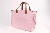 Bolsas Cruzadas Cuadradas Pequeñas al por Mayor del Fabricante con Impresión de Logo, Bolsas Tote Promocionales para Actividades Culturales y Creativas, Bolsas de Lona Regalo para Temporada de Graduación