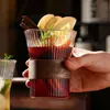 Vaso de Sake Estilo Japonés Vaso de Cóctel Vaso de Jugo de Alto Valor Vaso de Agua Taza con Funda de Bambú Creativa Taza con Patrón Vertical Taza para Café Cold Brew