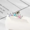 Clavos para Hueso de Oreja Geométricos Curvos Dulces y Exquisitos Micro-Pavimentados con Circonita Hensen Pendientes de Piercing Elegantes de Alta Gama para Chicas