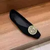 Zapatos de mujer de cuero suave versión 2026 estilo retro coreano hebilla de metal terciopelo, con plataforma para aumentar altura, de corte bajo, slip-on, versátiles para mujer
