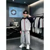 Conjunto de Ropa para Niños Primavera y Otoño Nuevo Estilo Niños y Niñas Chaqueta Casual de Invierno Sudadera Deportiva Holgada Conjunto de Dos Piezas para Niños Mayores
