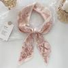 Muy recomendado 26 Letras Bufanda de Seda Diadema Súper Hermosa Elegante Corea del Sur Bufanda Decorativa Corbata Cinta para Bolsas para Mujeres