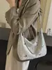 Bolsa Casual de Tecido Macio Grande Capacidade Feminina 2024 Nova Chegada Popular Versátil Bolsa Transversal Elegante para o Dia a Dia Bolsa de Ombro Tote