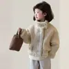 Jaqueta Infantil Tutu Elefantinho 2026 Nova Outono/Inverno para Meninas Simples de Camurça Quente Espessa Versátil Moda