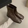 Botas Delgadas de Caña Corta Punta Cuadrada Cremallera Trasera Única Botines Retro Botas de Mujer Elegantes Pequeñas Estilo Nuevo 2026 Botas Martin Otoño Invierno