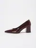 Zapatos de tacón alto gruesos de punta fina y corte bajo, nuevo modelo de primavera, charol negro, zapatos de tacón alto elegantes para mujer, cómodos para los pies, transfronterizos