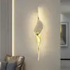 Lámpara de Pared Minimalista Moderna Nórdica de Rayas para Dormitorio Sala de Estar Rejilla Fondo de Sofá Lámpara Arte de Pared de Lujo Ligero