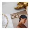 Pendientes de aro circulares sencillos japoneses y coreanos con hebilla, chapados en cobre y oro de 14 quilates, con diseño de viento frío, combinables con todo, joyería para mujer.