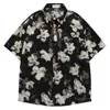 Camisa Vintage Marrom Desgastada Floral de Manga Curta com Gola e Bolso Único Lateral, Tira de Gola Removível, Camisa Fluida de Casal para Homens
