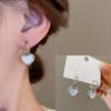 Brincos de imitação de nicho de luxo leve Fritillaria Love Feminino Chic Novo design Sense Fashion Commuter All-match Love Ear Jewelry