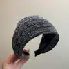Aro de Cabelo Elegante de Alta Qualidade com Aba Larga para Mulheres Simples Super Brilhante Diamante Pacote de Cabelo Headwear Famoso na Internet Versátil Aro de Cabelo Lavável para Pressionar o Cabelo Acessórios de Cabelo