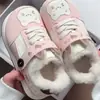 Sapatos Brancos Versáteis de Solado Grosso para Inverno Feminino, Novos Tênis Casuais Loafers Quentinhos de Pelúcia 2025