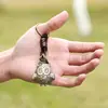 Llavero de Cuero Trenzado Nuevo Vintage de Venta Caliente Europea y Americana, Accesorio Decorativo Unisex, Adorno Colgante de Aleación