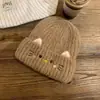 Bonito gorro de punto con orejas de gato para mujer, perfecto para otoño e invierno. Suave, grueso y cálido, con diseños de dibujos animados bordados