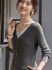 Top de punto elegante de algodón y seda con cuello en V, falso dos piezas, bloques de color, manga larga para mujer, nuevo otoño 2026, top suave para mujer