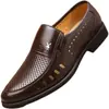 Sapatos Masculinos Versáteis Estilo Coreano Primavera e Verão Novos Sapatos de Couro Moda Britânica Tendência Sapatos Masculinos Sapatos Sociais Pernas Vazadas Sapatos Casuais