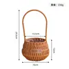 Cesta de flores de mão trançada em imitação de rattan, cesta trançada para armazenamento doméstico, cesta de presente para feriado, cesta para arranjo floral estilo pastoral