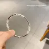 Par de Abalorios Chapados en Plata, Pulseras de Plata Florales para Mujer, Pulseras Abiertas Sólidas, Joyería de Diseño de Nicho Antiguo, Regalos al por Mayor