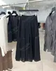 [Recomendación Principal] Yuran 26 Nueva Colección Primavera/Verano Conjunto Importado de Chaleco y Falda de Paraguas Satinado Iridiscente Arrugado Brillante