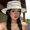 Sombrero de Pescador Blanco con Lunares Blancos y Pliegues Estilo Japonés para Mujer, Nuevo Estilo de Verano, Dulce Sombrero de Protección Solar para Viajes al Aire Libre