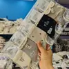 Estilo Novo de Outono Listrado com Letras de Desenho Meia de Cano Médio Alta Elasticidade Cinza Colorido Estilo College Esportivo Casual Meias de Algodão para Homens e Mulheres
