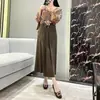 Elegantes zapatos de mujer estilo francés de tacón bajo, corte bajo, nuevo modelo de otoño 2026, mocasines negros con pedrería y tacón grueso para mujer