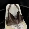 Bolsa Tote Simple de Comercio Exterior 2026 Nueva para Mujer Más Vendida Gran Capacidad Hombro Único Cruzada Retro para Viaje en Motocicleta