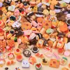 Juguetes temáticos de comida mezclados al azar, vendidos por libra, accesorios de resina de pegamento de crema DIY hechos a mano, dijes para Crocs y kits de materiales para hacer joyas, venta al por mayor