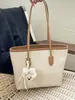 Bolso Retro de Gran Capacidad Transfronterizo para Mujer Verano 2026 Nicho Versátil Bolso Tote para Viajes Cotidianos Bolso de Hombro de Moda de Gama Alta