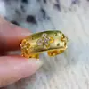 Anillo de Cuatro Hojas con Circonitas Europeas y Americanas, Estilo de Nicho de Alta Gama, Anillo para Dedo Índice Inspirado en Maillard, Lujo Ligero