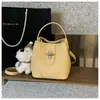 Bolso Cruzado Nuevo de Moda 2026 para Mujer, Bolso Cubo de Lujo Ligero de Nicho de Gama Alta, Bolso de Mano a la Moda con Bolsita a Juego