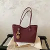 Bolsa Tote Feminina 2026 Novo Modelo, Nicho Versátil Fashionável Retrô Grande Capacidade Bolsa de Ombro, Bolsa de Mão para o Trabalho para Mulheres