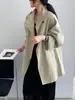 Luego, el gabán estrella~ Gabán casual de estilo coreano, talla grande, con cuello alto para mujer, chaqueta de color block a rayas para mujeres petite 5085