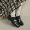 Sapatos baixos casuais de designer com decote profundo, novo modelo da primavera de 2026, color block, fecho de velcro, sapatos femininos de couro bovino e Lycra, cano baixo