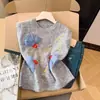 Suéter pullover bordado de estilo casual transfronteiriço para mulheres, novo modelo outono e inverno 2026, colete em crochê tridimensional em camadas para mulheres, moderno
