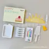 Set de Tenedor Cuchillo Plato Desechables para Pastel Envío Envuelto en Película Caja de Regalo para Fiesta de Cumpleaños Juego de Cinco Piezas Vajilla para Mesa de Pastel
