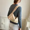 Bolsa de ombro minimalista da moda estilo coreano, estilo motociclista, bolsa de ombro versátil para o dia a dia de mulheres, nova bolsa pequena vintage 2026