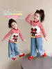 Conjunto de Roupa de Primavera para Meninas 2026 Novo Estilo Coreano Desenho Animado Camisola Conjunto de Duas Peças para Meninas Camisa Básica Listrada