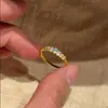 Anillo Popular de Xiaohongshu Color Dorado con Incrustaciones de Diamantes, Fresco y Dulce, Moda de Alta Gama, Único y Elegante, Anillo Ajustable para el Dedo Índice