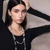 Colar de Pérolas Multicamadas Moda Luxo Leve Pingente de Cristal Preto e Branco Fivela Ot Longa Corrente de Clavícula Corrente de Suéter