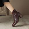 Botas curtas britânicas retrô de salto alto com zíper nas costas para mulheres 2024 outono e inverno novas botas de couro macio simples salto grosso na moda